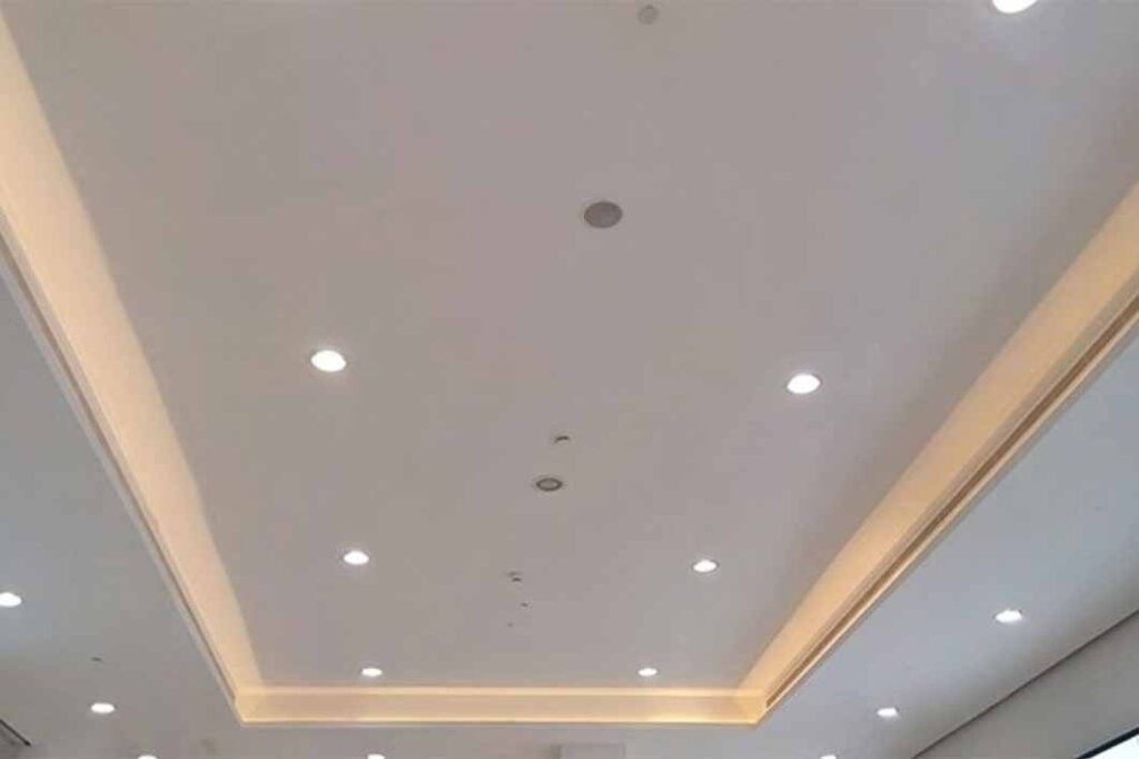 What is a Bulkhead? A Builder Explains (Complete 2025 Guide) 2 Structural vs Non-Structural Bulkheads